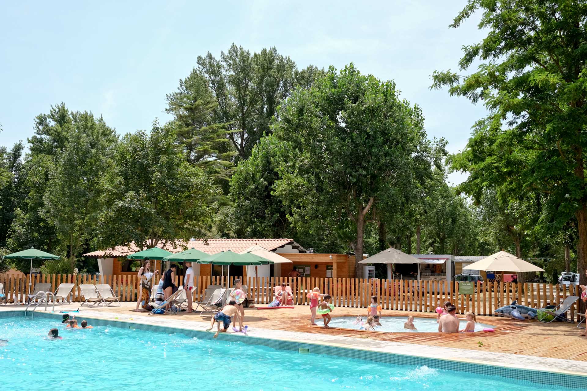 HUTTOPIA Millau - French Campsites